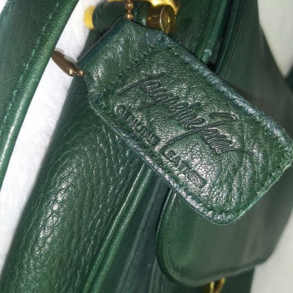 Jacqueline's Crossbody - Picture 2 of 6